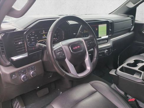 Used 2025 GMC Sierra 1500 SLT AWD/4WD image 10