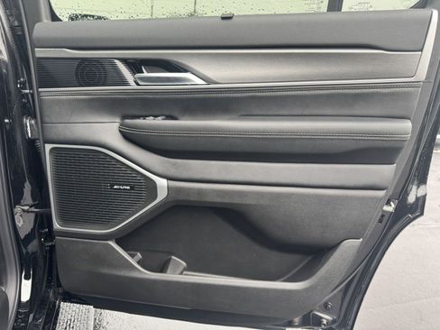 New 2025 Jeep Wagoneer Series II w/ Convenience Group I image 17