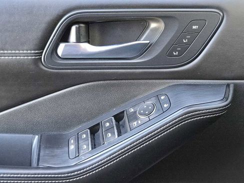 Used 2022 Nissan Rogue SL w/ SL Premium Package image 22