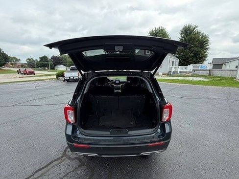 Used 2024 Ford Explorer XLT w/ Equipment Group 202A AWD/4WD image 8