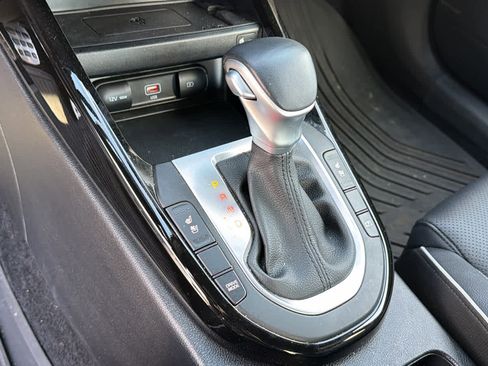 Used 2024 Kia Forte GT-Line w/ GT-Line Premium Package image 12