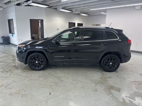 Used 2015 Jeep Cherokee Latitude w/ Cold Weather Group image 6