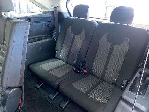 Certified 2025 Kia Sorento LX image 34