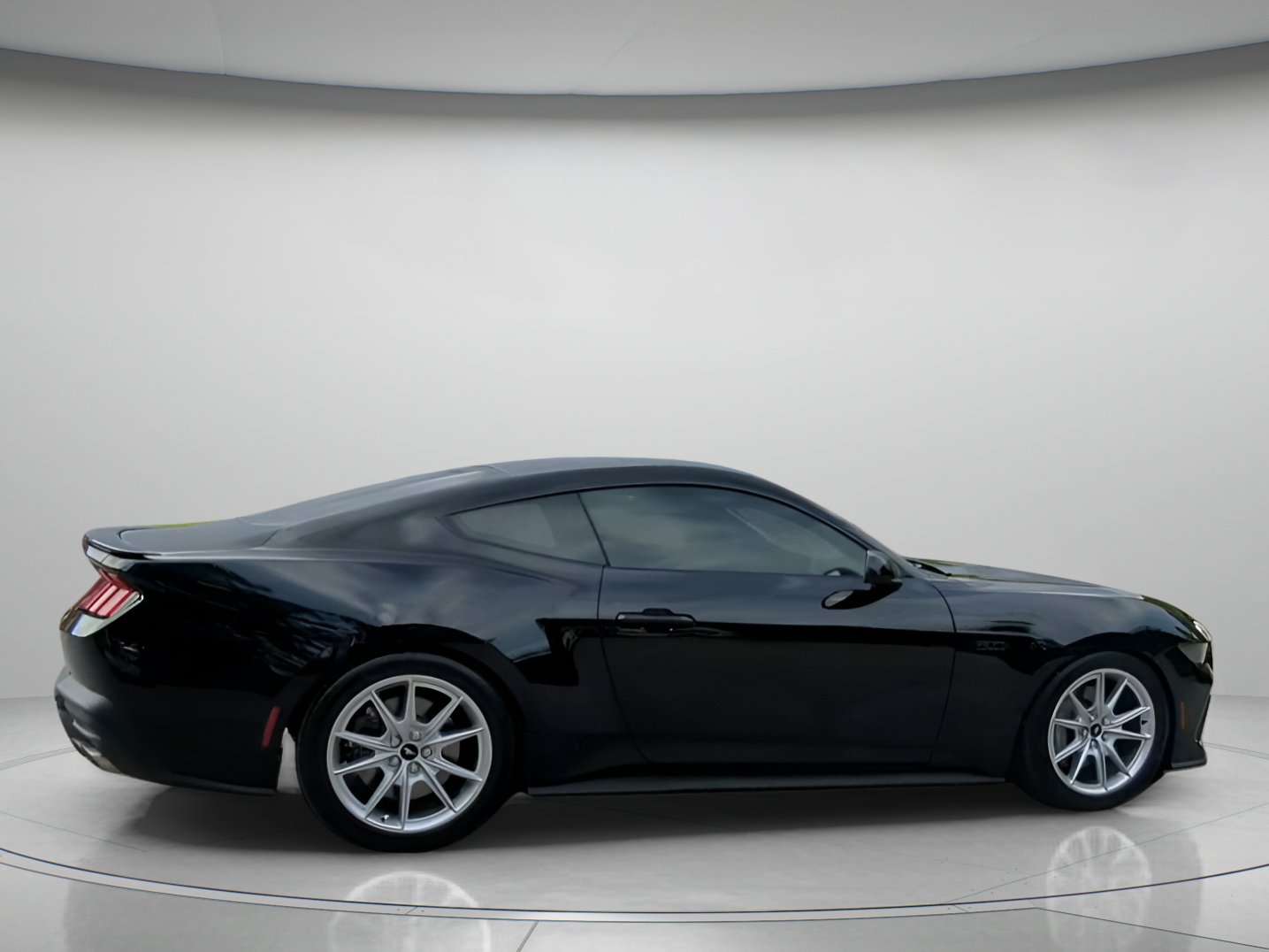 Used 2025 Ford Mustang GT RWD image 31