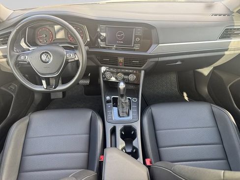 Used 2021 Volkswagen Jetta SE w/ SE Cold Weather Package FWD image 14