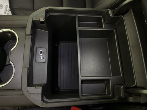 Used 2024 Chevrolet Tahoe Z71 w/ Z71 Off-Road Package image 16