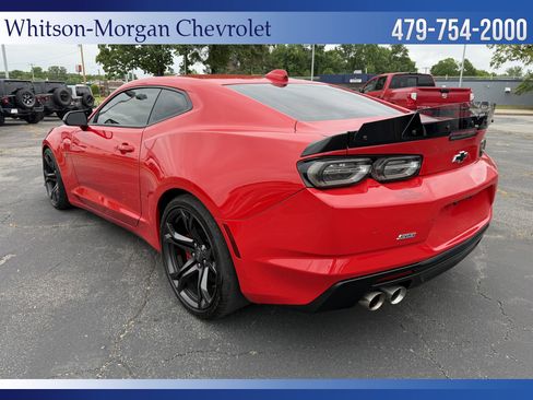 Used 2021 Chevrolet Camaro SS RWD image 8