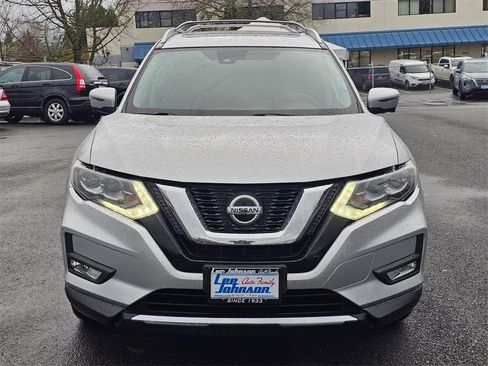Used 2018 Nissan Rogue SL w/ Premium Package image 2