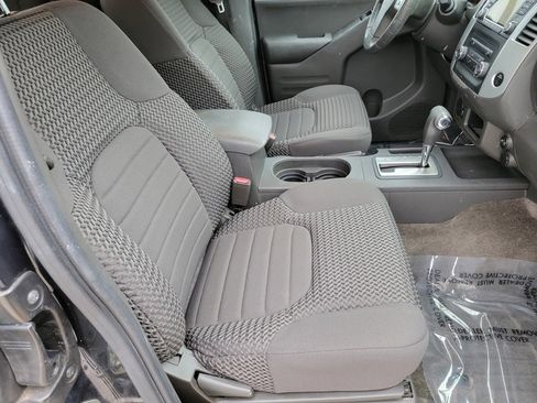 Used 2017 Nissan Frontier SV image 14