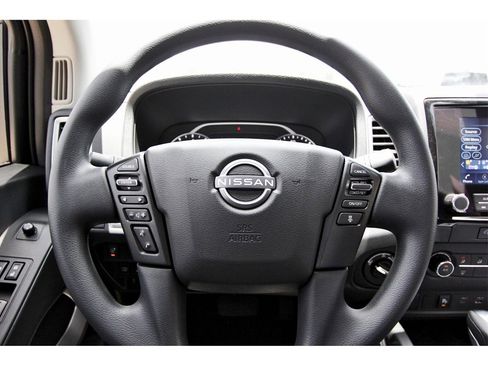 Certified 2024 Nissan Frontier SV w/ Technology Package image 11