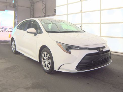 Used 2024 Toyota Corolla LE FWD image 6
