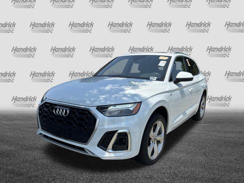 Used 2023 Audi Q5 2.0T Premium Plus w/ Premium Plus Package AWD/4WD image 5