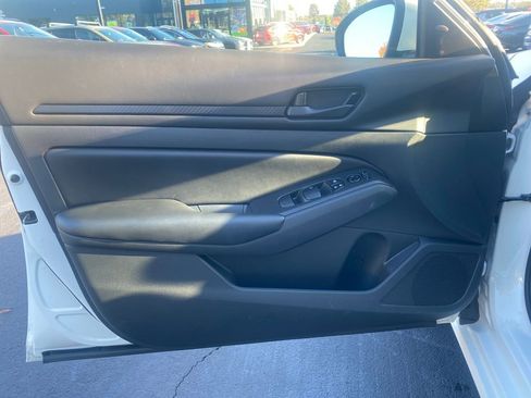 Used 2023 Nissan Altima 2.5 S image 10