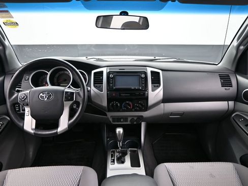 Used 2015 Toyota Tacoma PreRunner image 24