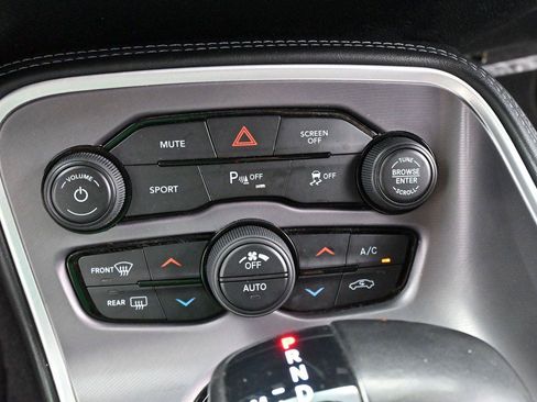 Used 2022 Dodge Challenger GT AWD/4WD image 23