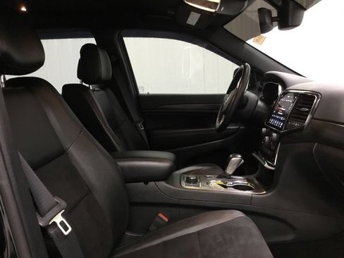 Used 2022 Jeep Grand Cherokee Laredo X AWD/4WD image 22