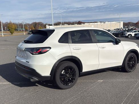 New 2026 Honda HR-V Sport image 5