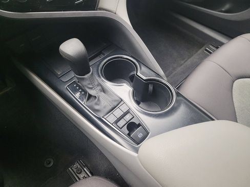 Used 2020 Toyota Camry LE w/ Fleet Convenience Package image 26