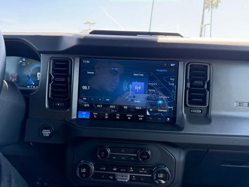 Used 2025 Ford Bronco Big Bend AWD/4WD image 9