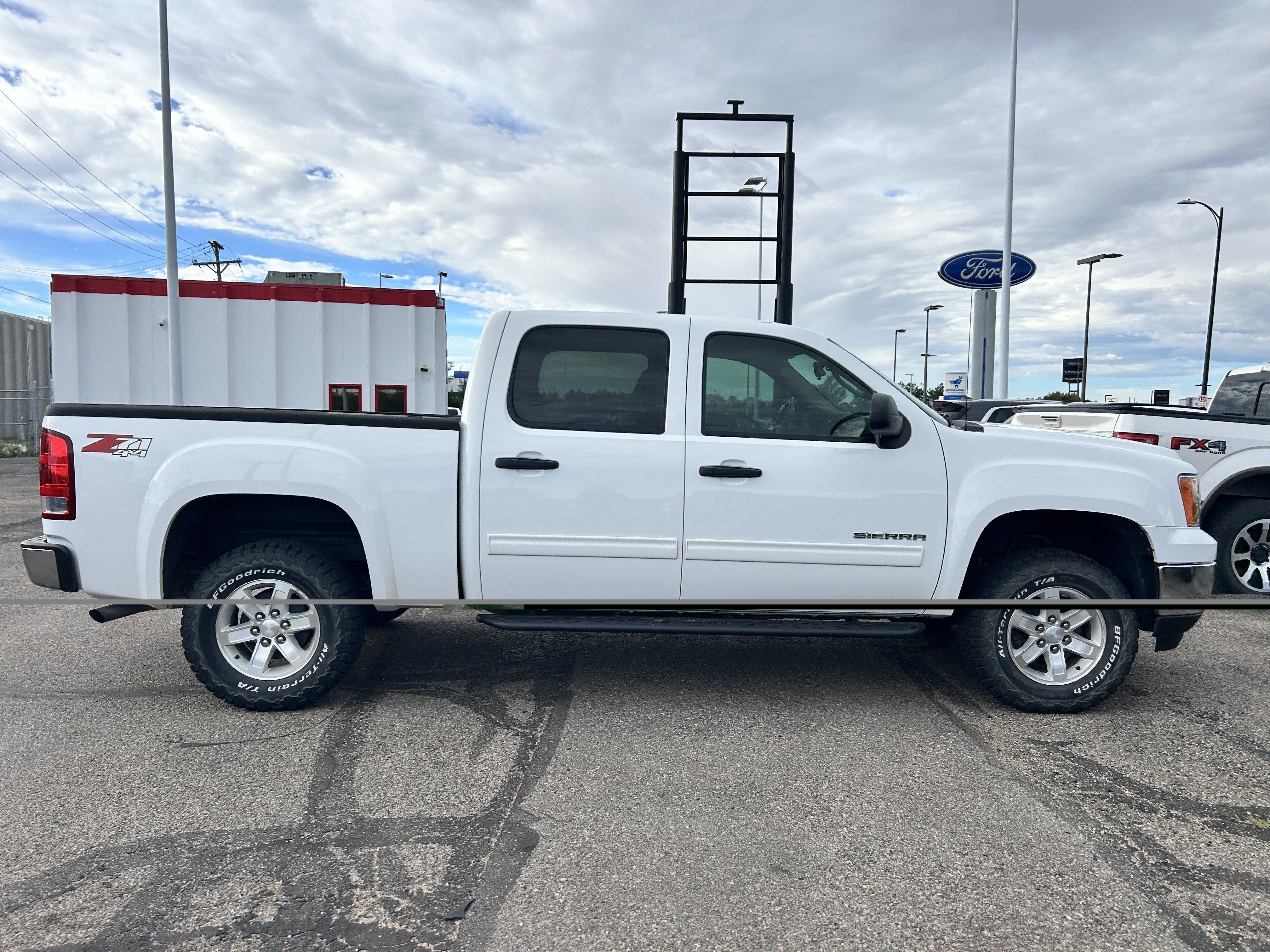 Used 2012 GMC Sierra 1500 SLE w/ Power Tech Package AWD/4WD image 6