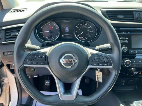 Used 2017 Nissan Rogue Sport S w/ S Appearance Package image 11