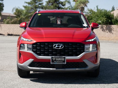 Used 2023 Hyundai Santa Fe SEL image 2