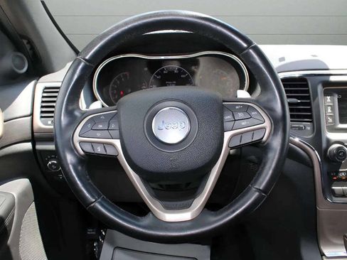 Used 2016 Jeep Grand Cherokee Laredo w/ Quick Order Package 23E image 18