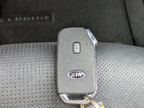 Certified 2021 Kia Telluride EX w/ EX Premium Package FWD image 32