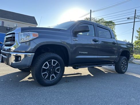 Used 2015 Toyota Tundra SR5 w/ TRD Off Road Package AWD/4WD image 1