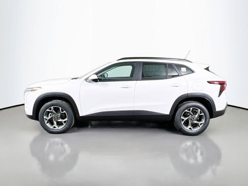 New 2026 Chevrolet Trax LT image 8