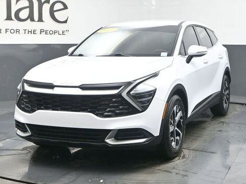 Used 2025 Kia Sportage EX image 7