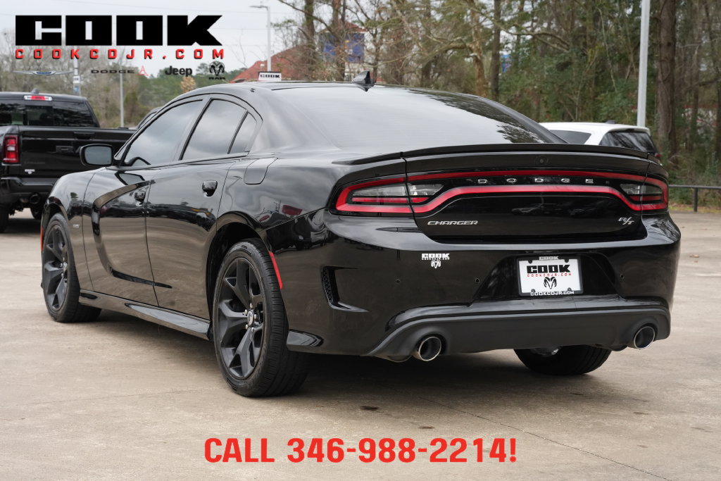 Used 2018 Dodge Charger R/T RWD image 4