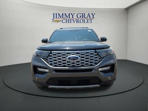 Used 2020 Ford Explorer Platinum w/ Premium Technology Package AWD/4WD image 8