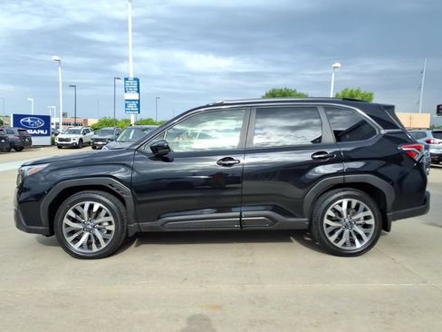 Certified 2025 Subaru Forester Touring w/ Popular Package - Touring AWD/4WD image 11