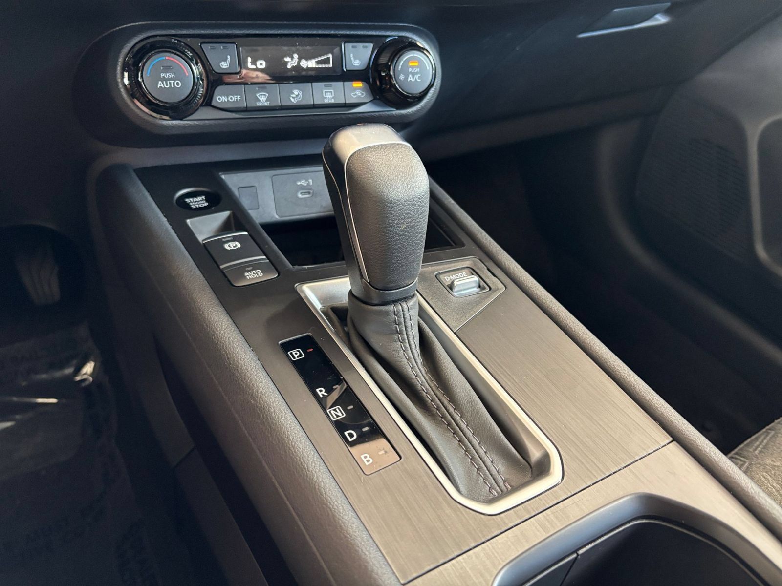 Used 2026 Nissan Kicks SV w/ Cold Weather Package FWD image 39
