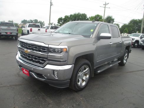 Used 2017 Chevrolet Silverado 1500 LTZ w/ Sport Package AWD/4WD image 12
