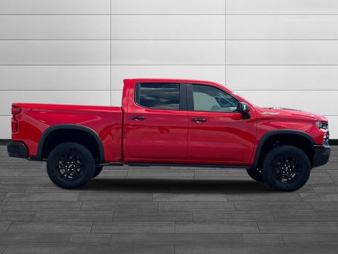 Used 2023 Chevrolet Silverado 1500 ZR2 w/ Technology Package AWD/4WD image 2