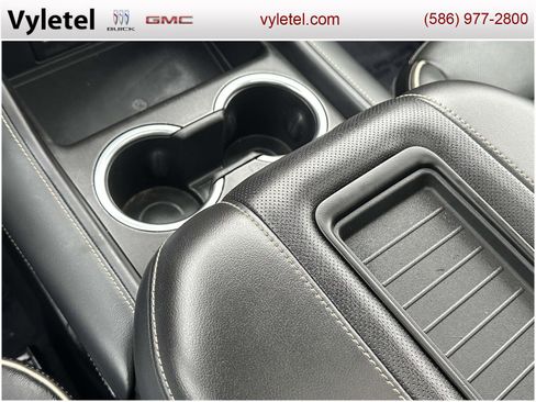 Certified 2021 GMC Yukon SLT w/ SLT Luxury Plus Package image 31