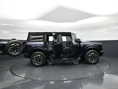 Used 2021 Ford Bronco Outer Banks AWD/4WD image 4