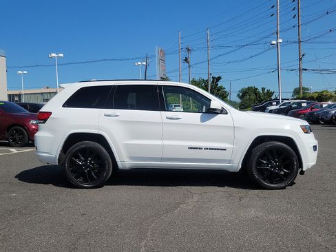 Used 2020 Jeep Grand Cherokee Altitude image 7
