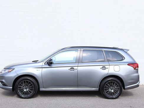 Used 2021 Mitsubishi Outlander LE AWD/4WD image 28