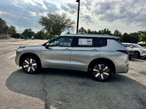New 2026 Mitsubishi Outlander SEL FWD image 4
