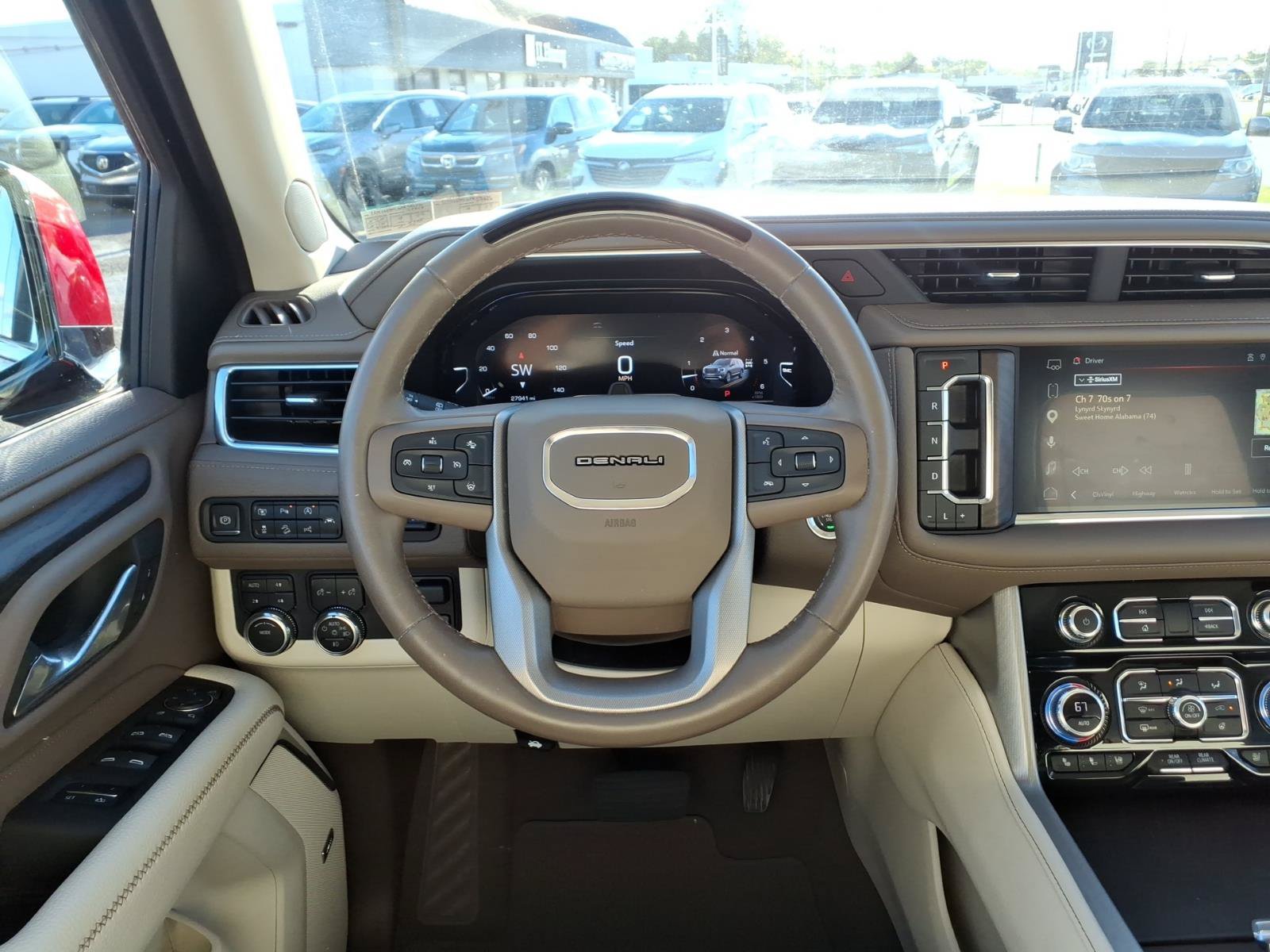 Certified 2023 GMC Yukon Denali w/ Advanced Technology Package AWD/4WD image 13