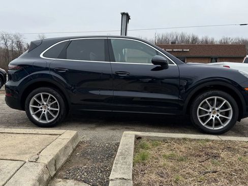 Used 2019 Porsche Cayenne S w/ Premium Plus Package image 5