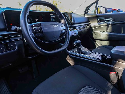 Certified 2026 Kia Sportage LX w/ LX Convenience Package image 7