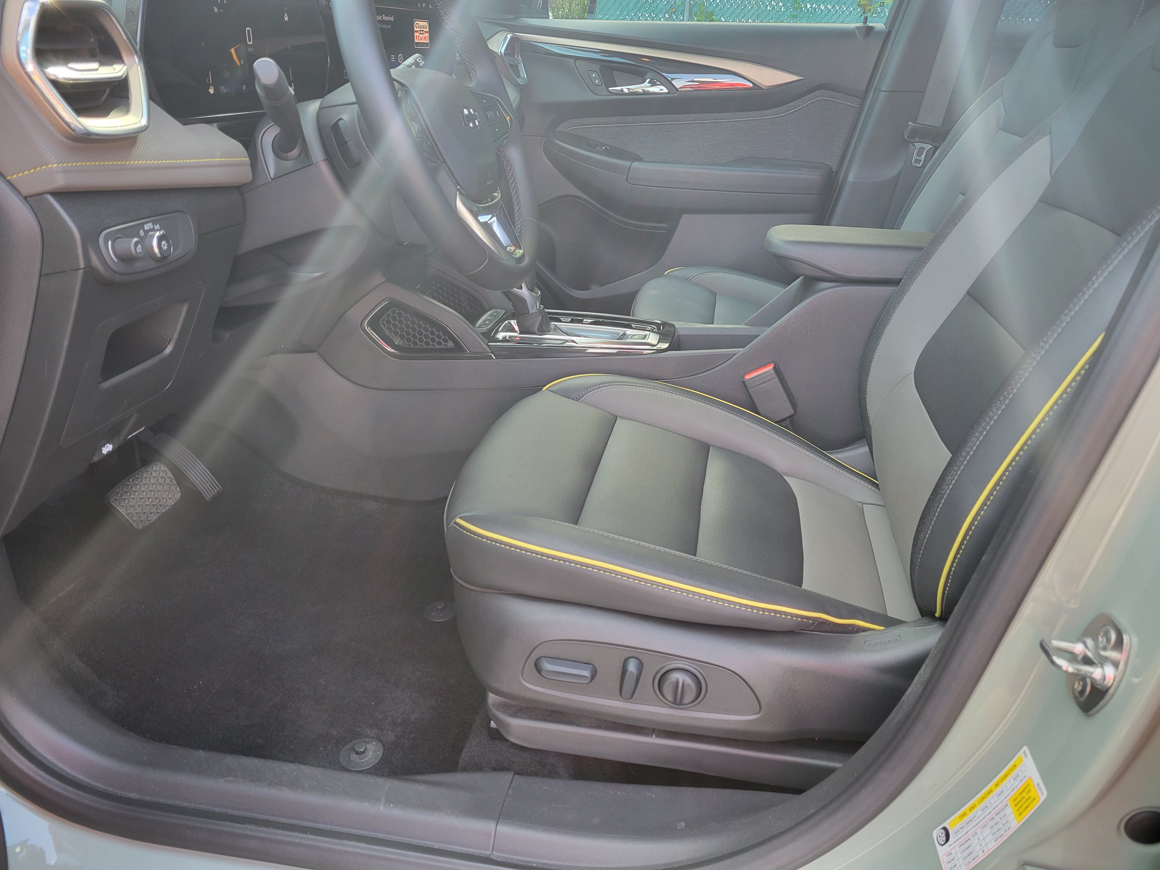 Certified 2025 Chevrolet TrailBlazer ACTIV w/ Driver Confidence Package FWD image 30