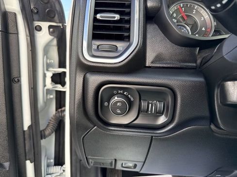 Used 2024 RAM 2500 Laramie AWD/4WD image 13