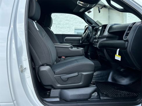 New 2024 RAM 3500 Tradesman w/ Chrome Appearance Group image 30