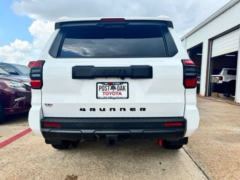 New 2026 Toyota 4Runner SR5 RWD image 9