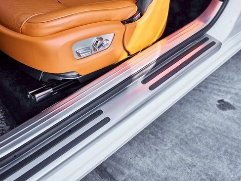 Used 2019 Rolls-Royce Wraith image 35